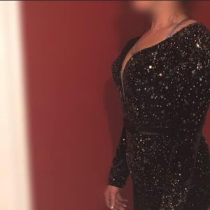 TONYBOWLS PROM DRESS 👗 SIZE 6